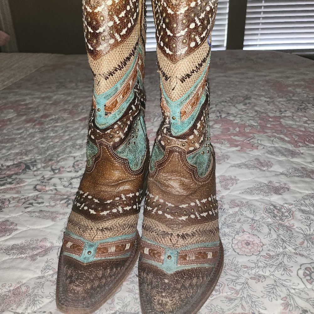 Corral boots